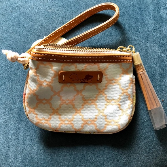 NWT sweet wristlet wallet/purse - Picture 2 of 3